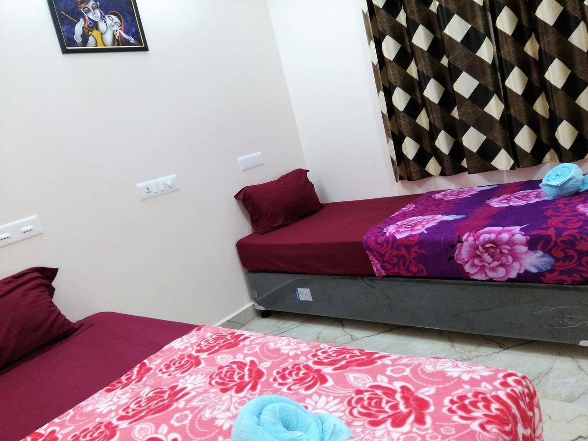 Krish Rooms And Stay Chennai Exterior photo