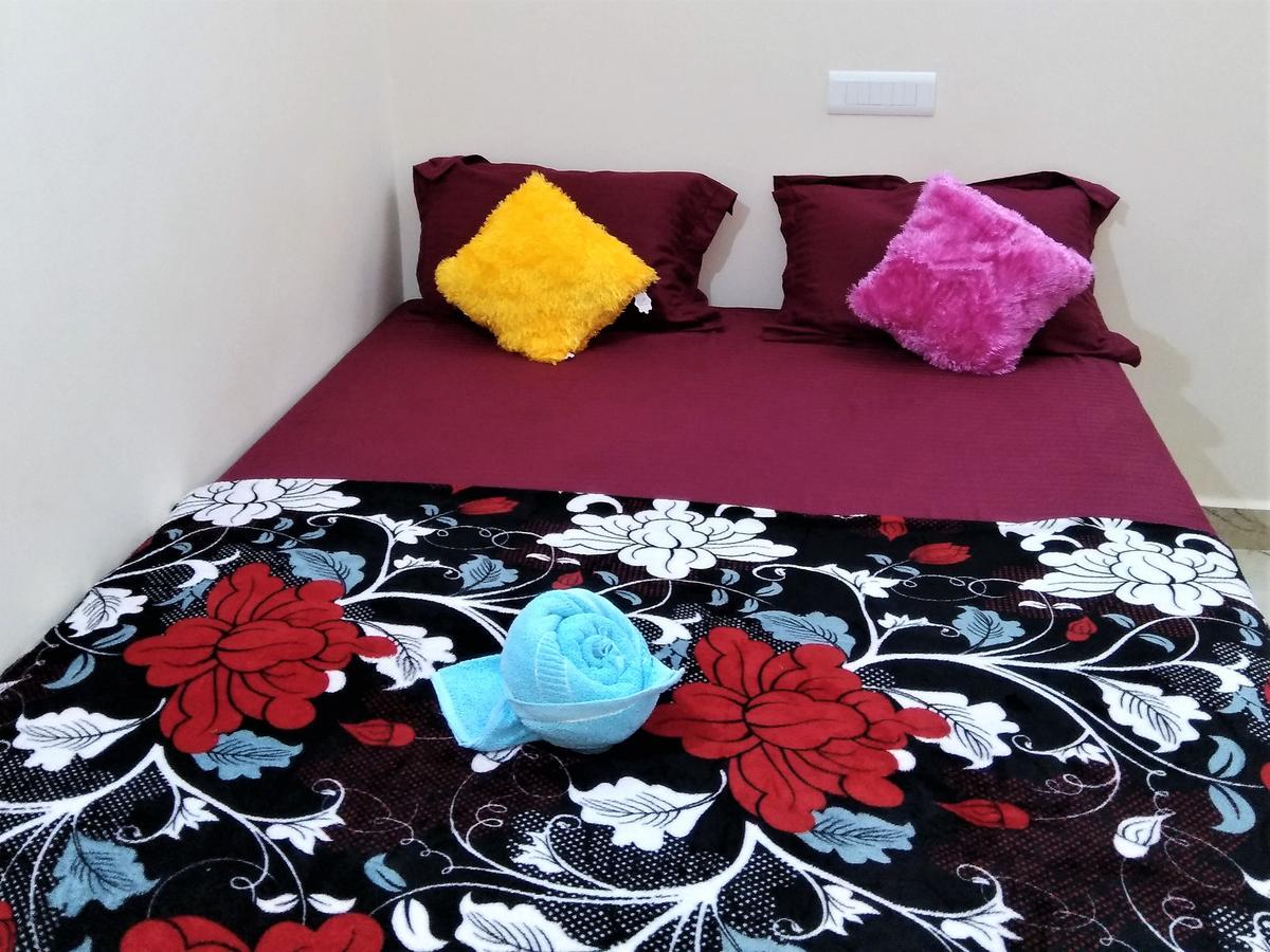 Krish Rooms And Stay Chennai Exterior photo